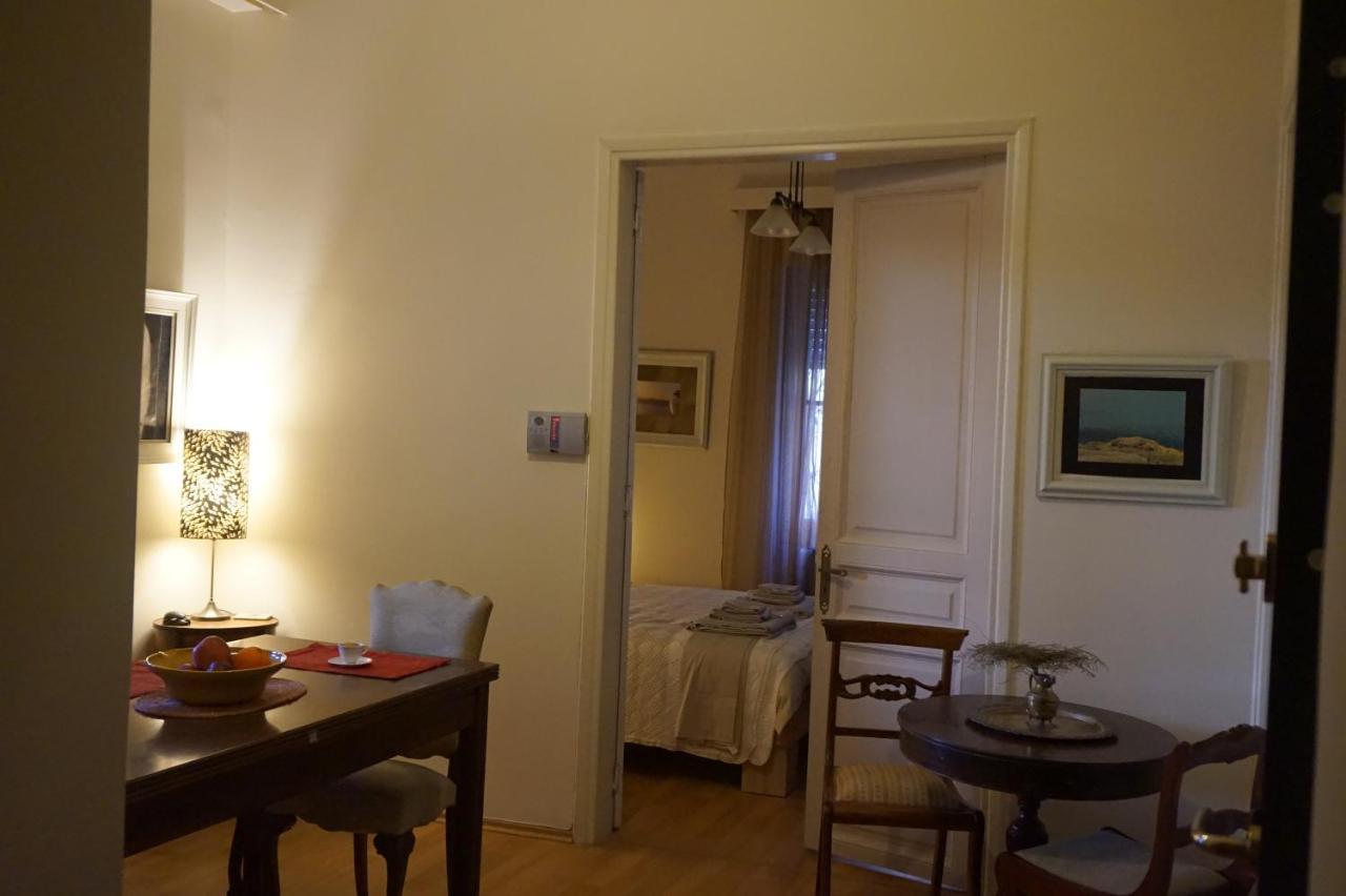 Independent Entrance Apt - 130M2 - Garden - Private Parking Lägenhet Aten Exteriör bild